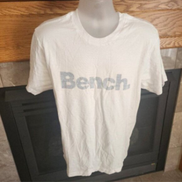 Bench 100% Cotton High Quality T-Shirt Size L  NWT - Picture 1 of 6